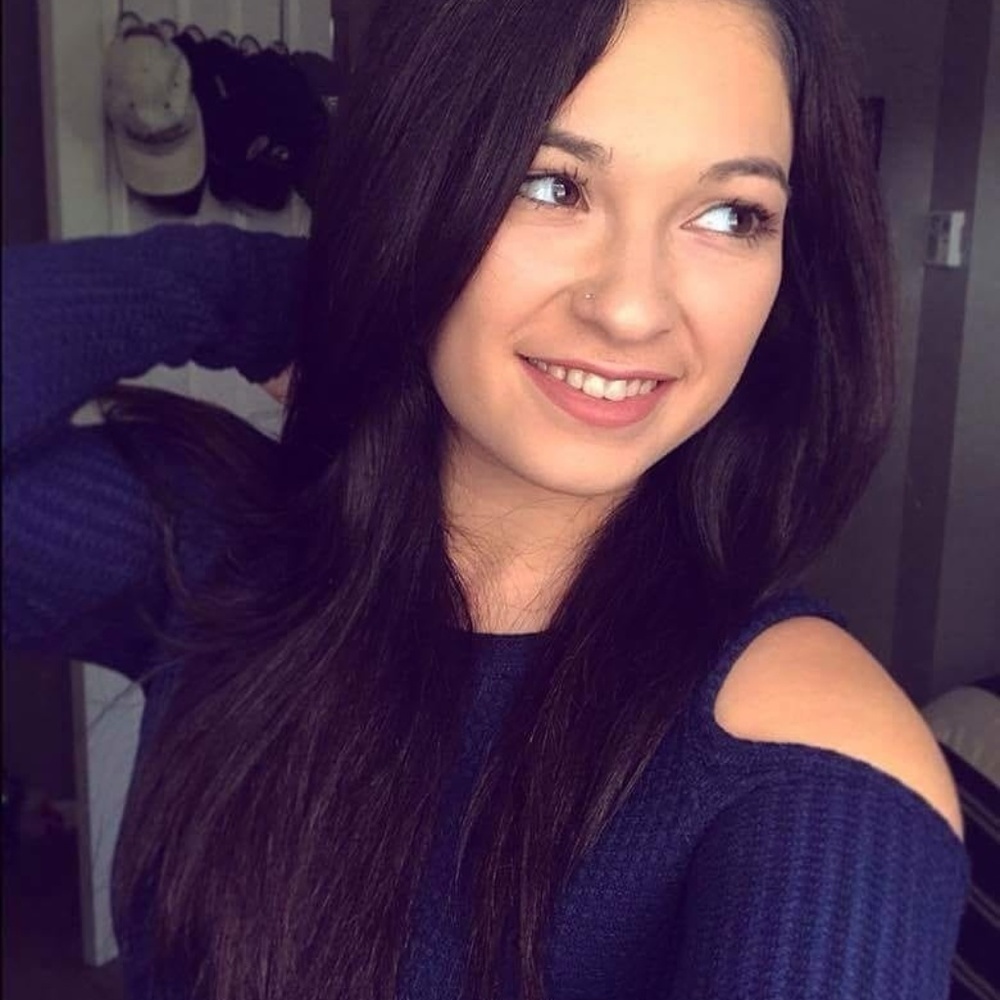 Meet your Posher, Felicia